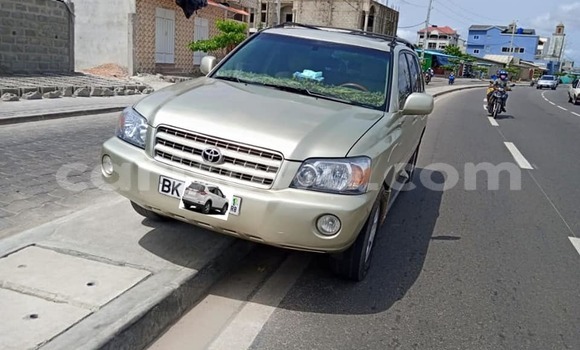Buy Used Toyota Highlander Beige Car in Cotonou in Benign