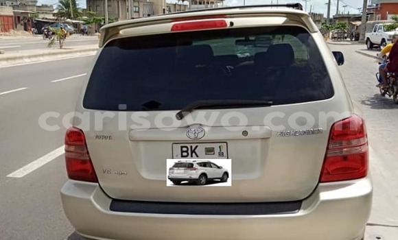 Acheter Occasion Voiture Toyota Highlander Beige à Cotonou, Benin Acheter Occasion Voiture Toyota Highlander Beige à Cotonou, Benin