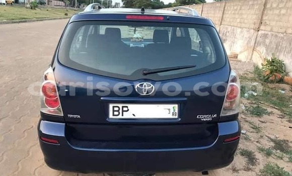 Acheter Occasion Voiture Toyota Corolla Verso Bleu à Cotonou, Benin Acheter Occasion Voiture Toyota Corolla Verso Bleu à Cotonou, Benin