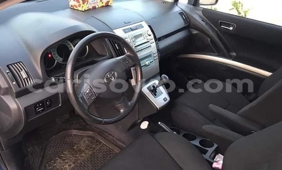 Acheter Occasion Voiture Toyota Corolla Verso Bleu à Cotonou, Benin Acheter Occasion Voiture Toyota Corolla Verso Bleu à Cotonou, Benin