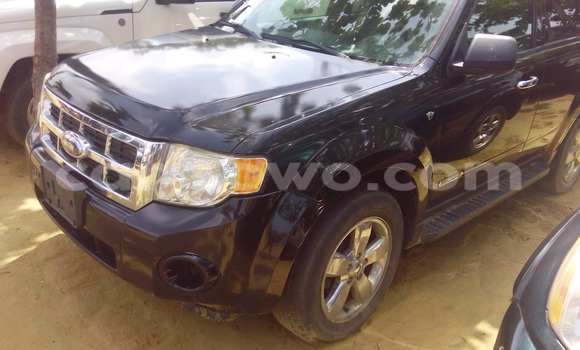 Sayi Na hannu Ford Escape Black Mota in Porto Novo a Benin Sayi Na hannu Ford Escape Black Mota in Porto Novo a Benin