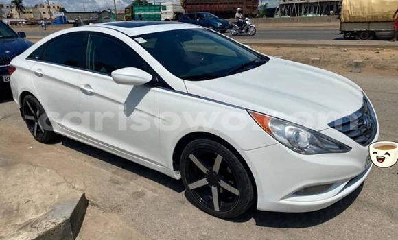Acheter Occasion Voiture Hyundai Sonata Blanc à Cotonou, Benin Acheter Occasion Voiture Hyundai Sonata Blanc à Cotonou, Benin