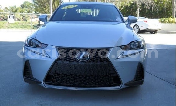 Ra Àlòkù Lexus IS Silver Ọkọ̀ in Abomey ni Benin