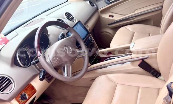 Ra Àlòkù Mercedes-Benz ML–Class Black Ọkọ̀ in Cotonou ni Benin Ra Àlòkù Mercedes-Benz ML–Class Black Ọkọ̀ in Cotonou ni Benin