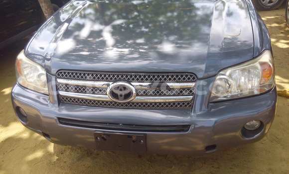 Acheter Occasion Voiture Toyota Highlander Gris à Porto Novo au Benin Acheter Occasion Voiture Toyota Highlander Gris à Porto Novo au Benin