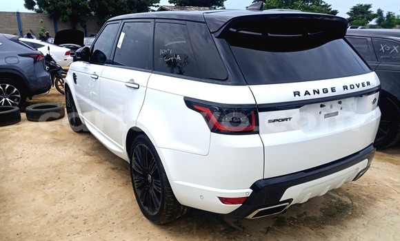 Sayi Na hannu Land Rover Range Rover Sport White Mota in Cotonou a Benin Sayi Na hannu Land Rover Range Rover Sport White Mota in Cotonou a Benin
