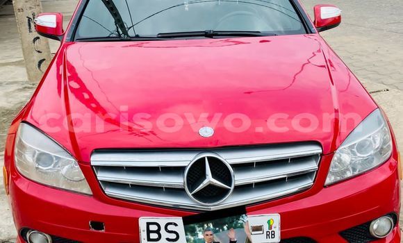 Acheter Occasion Voiture Mercedes-Benz C–Class Rouge à Cotonou, Benin Acheter Occasion Voiture Mercedes-Benz C–Class Rouge à Cotonou, Benin