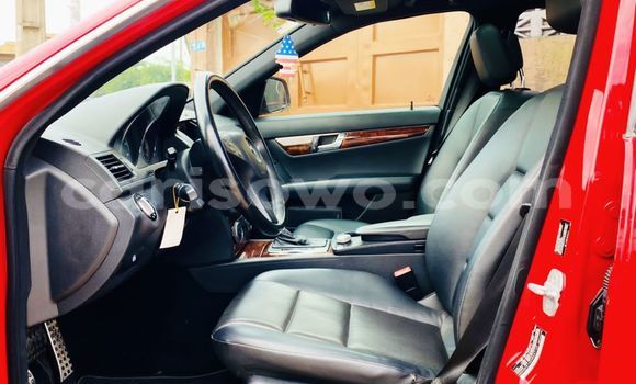 Ra Àlòkù Mercedes-Benz C–Class Red Ọkọ̀ in Cotonou ni Benin Ra Àlòkù Mercedes-Benz C–Class Red Ọkọ̀ in Cotonou ni Benin