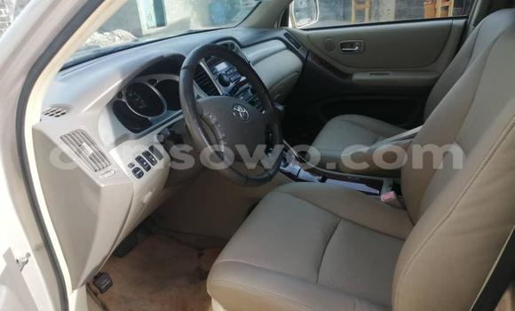 Ra Àlòkù Toyota Highlander Silver Ọkọ̀ in Cotonou ni Benin Ra Àlòkù Toyota Highlander Silver Ọkọ̀ in Cotonou ni Benin