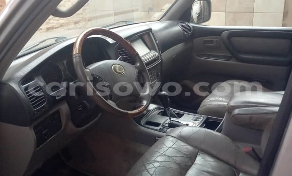 Acheter Occasion Voiture Toyota Land Cruiser Gris à Cotonou, Benin Acheter Occasion Voiture Toyota Land Cruiser Gris à Cotonou, Benin