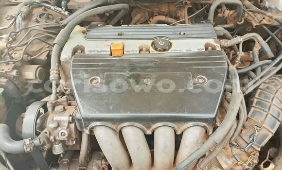 Ra Àlòkù Honda Accord funfun Ọkọ̀ in Cotonou ni Benin Ra Àlòkù Honda Accord funfun Ọkọ̀ in Cotonou ni Benin