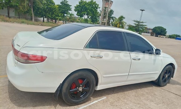 Ra Àlòkù Honda Accord funfun Ọkọ̀ in Cotonou ni Benin Ra Àlòkù Honda Accord funfun Ọkọ̀ in Cotonou ni Benin