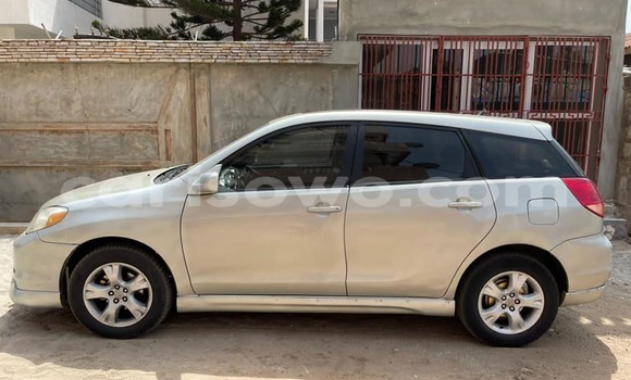 Acheter Occasion Voiture Toyota Matrix Blanc à Cotonou, Benin