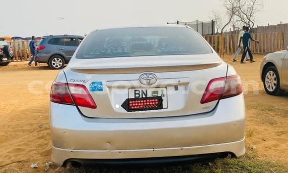 Ra Àlòkù Toyota Camry Silver Ọkọ̀ in Cotonou ni Benin Ra Àlòkù Toyota Camry Silver Ọkọ̀ in Cotonou ni Benin