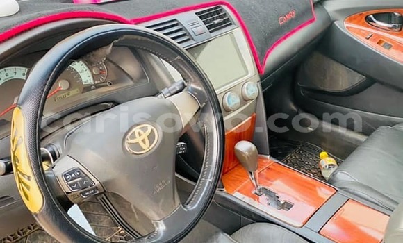 Ra Àlòkù Toyota Camry Silver Ọkọ̀ in Cotonou ni Benin Ra Àlòkù Toyota Camry Silver Ọkọ̀ in Cotonou ni Benin