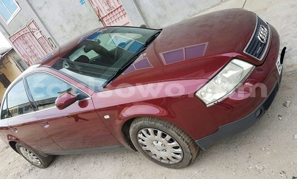 Sayi Na hannu Audi A6 Red Mota in Savalou a Benin