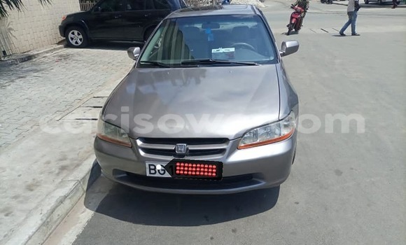 Ra Àlòkù Honda Accord Brown Ọkọ̀ in Cotonou ni Benin Ra Àlòkù Honda Accord Brown Ọkọ̀ in Cotonou ni Benin