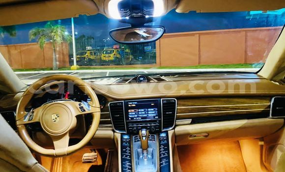Ra Àlòkù Porsche Panamera Black Ọkọ̀ in Cotonou ni Benin Ra Àlòkù Porsche Panamera Black Ọkọ̀ in Cotonou ni Benin
