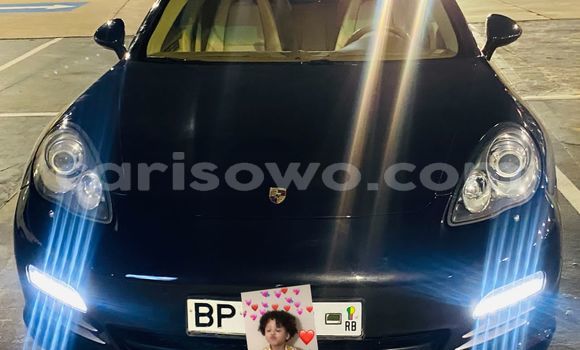 Ra Àlòkù Porsche Panamera Black Ọkọ̀ in Cotonou ni Benin Ra Àlòkù Porsche Panamera Black Ọkọ̀ in Cotonou ni Benin