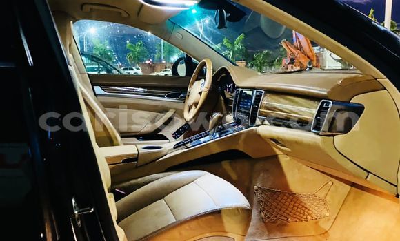 Ra Àlòkù Porsche Panamera Black Ọkọ̀ in Cotonou ni Benin Ra Àlòkù Porsche Panamera Black Ọkọ̀ in Cotonou ni Benin