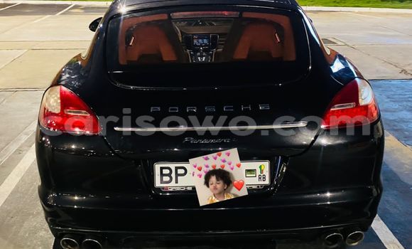 Ra Àlòkù Porsche Panamera Black Ọkọ̀ in Cotonou ni Benin Ra Àlòkù Porsche Panamera Black Ọkọ̀ in Cotonou ni Benin