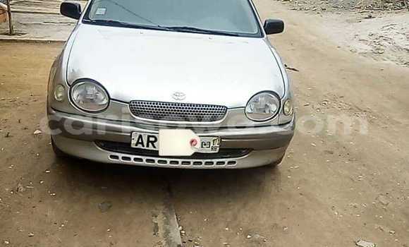 Sayi Na hannu Toyota Corolla Azurfa Mota in Cotonou a Benin Sayi Na hannu Toyota Corolla Azurfa Mota in Cotonou a Benin