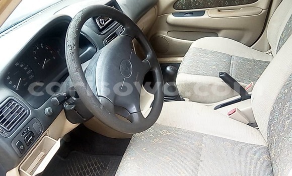 Sayi Na hannu Toyota Corolla Azurfa Mota in Cotonou a Benin Sayi Na hannu Toyota Corolla Azurfa Mota in Cotonou a Benin