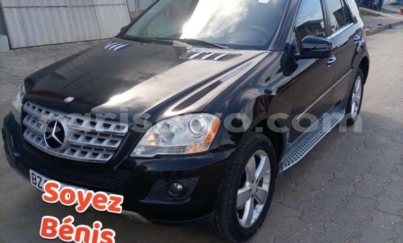 Sayi Na hannu Mercedes-Benz GLC Black Mota in Cotonou a Benin