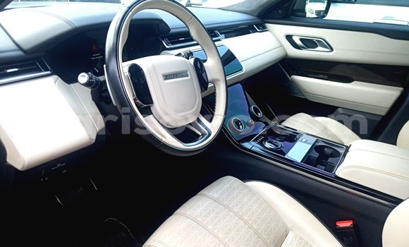Acheter Occasion Voiture Land Rover Range Rover Velar Gris à Cotonou, Benin Acheter Occasion Voiture Land Rover Range Rover Velar Gris à Cotonou, Benin