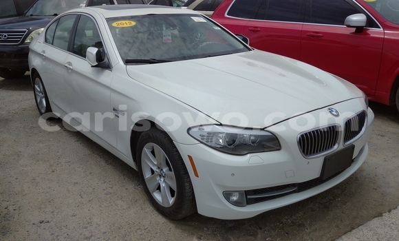 Sayi Na hannu BMW 3–Series White Mota in Porto Novo a Benin