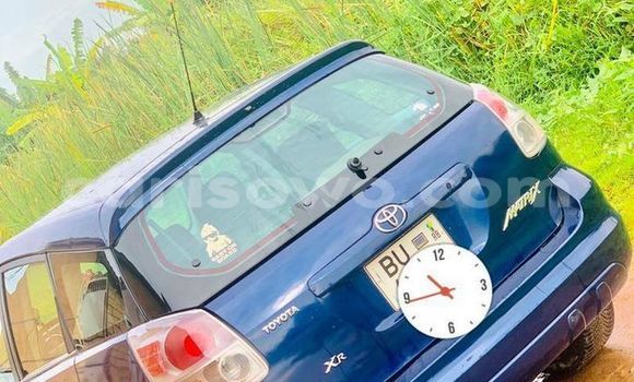 Acheter Occasion Voiture Toyota Matrix Bleu à Cotonou, Benin Acheter Occasion Voiture Toyota Matrix Bleu à Cotonou, Benin