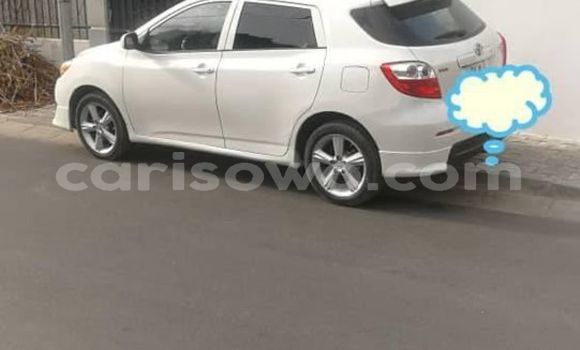 Acheter Occasion Voiture Toyota Matrix Blanc à Cotonou, Benin