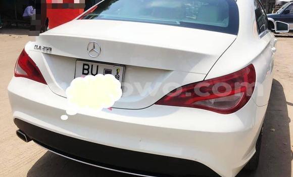 Acheter Occasion Voiture Mercedes-Benz CLA-klasse Blanc à Cotonou, Benin Acheter Occasion Voiture Mercedes-Benz CLA-klasse Blanc à Cotonou, Benin