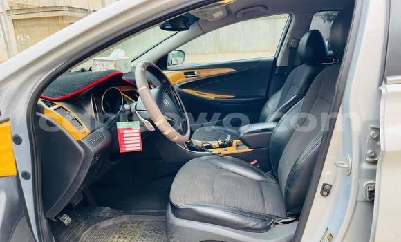Acheter Occasion Voiture Hyundai Sonata Gris à Cotonou, Benin Acheter Occasion Voiture Hyundai Sonata Gris à Cotonou, Benin