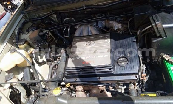 Acheter Occasion Voiture Toyota Highlander Beige à Cotonou, Benin Acheter Occasion Voiture Toyota Highlander Beige à Cotonou, Benin