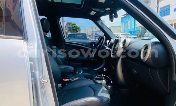 Sayi Na hannu MINI Countryman Azurfa Mota in Cotonou a Benin Sayi Na hannu MINI Countryman Azurfa Mota in Cotonou a Benin