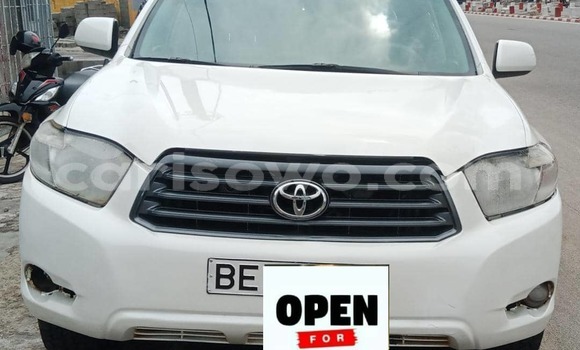 Sayi Na hannu Toyota Highlander White Mota in Abomey Calavi a Benin