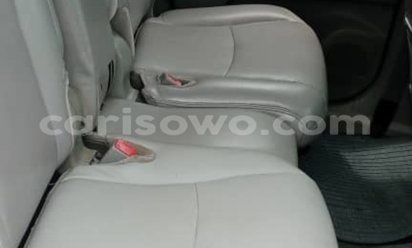 Sayi Na hannu Toyota Highlander White Mota in Abomey Calavi a Benin Sayi Na hannu Toyota Highlander White Mota in Abomey Calavi a Benin