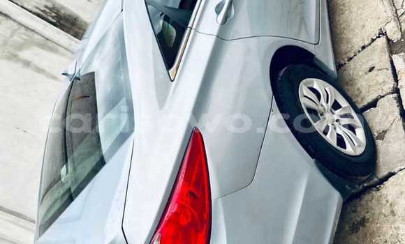 Sayi Na hannu Hyundai Sonata Azurfa Mota in Cotonou a Benin