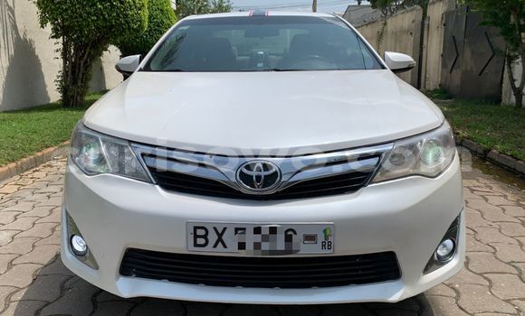 Buy Used Toyota Camry White Car in Cotonou in Benign