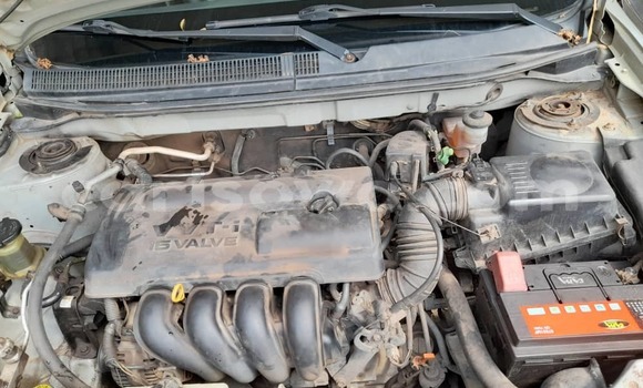 Sayi Na hannu Toyota Matrix Azurfa Mota in Cotonou a Benin Sayi Na hannu Toyota Matrix Azurfa Mota in Cotonou a Benin