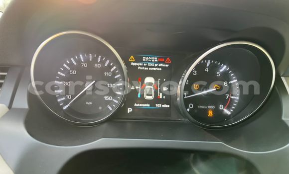 Acheter Occasion Voiture Land Rover Range Rover Evoque Rouge à Cotonou, Benin Acheter Occasion Voiture Land Rover Range Rover Evoque Rouge à Cotonou, Benin