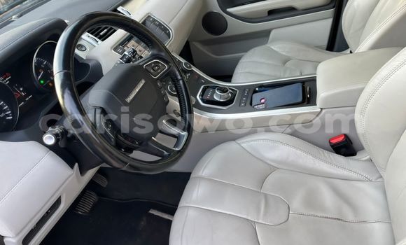 Acheter Occasion Voiture Land Rover Range Rover Evoque Rouge à Cotonou, Benin Acheter Occasion Voiture Land Rover Range Rover Evoque Rouge à Cotonou, Benin