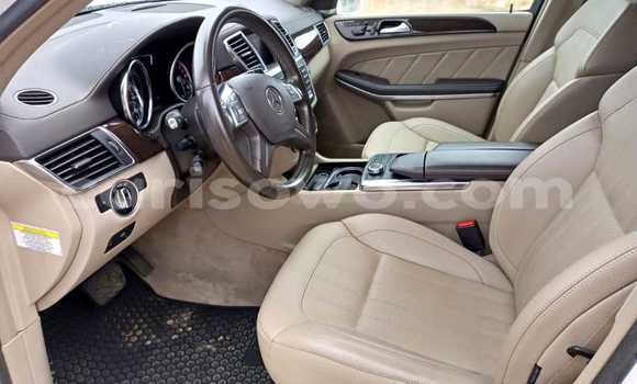 Ra Àlòkù Mercedes-Benz GL–Class funfun Ọkọ̀ in Cotonou ni Benin Ra Àlòkù Mercedes-Benz GL–Class funfun Ọkọ̀ in Cotonou ni Benin