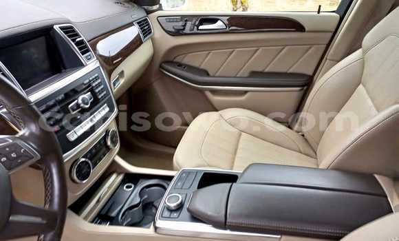 Ra Àlòkù Mercedes-Benz GL–Class funfun Ọkọ̀ in Cotonou ni Benin Ra Àlòkù Mercedes-Benz GL–Class funfun Ọkọ̀ in Cotonou ni Benin