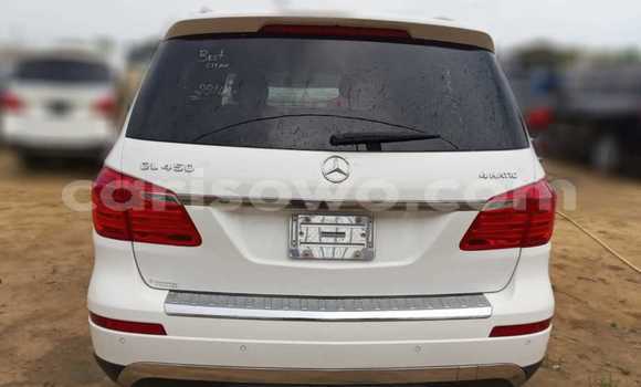 Ra Àlòkù Mercedes-Benz GL–Class funfun Ọkọ̀ in Cotonou ni Benin Ra Àlòkù Mercedes-Benz GL–Class funfun Ọkọ̀ in Cotonou ni Benin