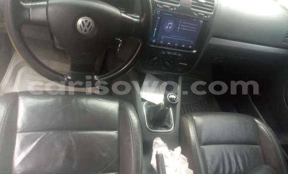 Ra Àlòkù Volkswagen Passat funfun Ọkọ̀ in Cotonou ni Benin Ra Àlòkù Volkswagen Passat funfun Ọkọ̀ in Cotonou ni Benin