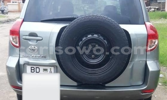 Ra Àlòkù Toyota RAV4 Alawọ ewe Ọkọ̀ in Cotonou ni Benin Ra Àlòkù Toyota RAV4 Alawọ ewe Ọkọ̀ in Cotonou ni Benin
