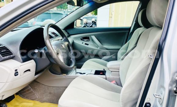 Ra Àlòkù Toyota Camry Silver Ọkọ̀ in Cotonou ni Benin