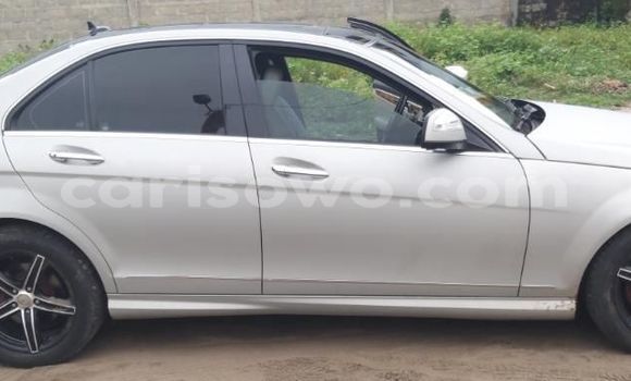 Ra Àlòkù Mercedes-Benz C–Class Silver Ọkọ̀ in Cotonou ni Benin Ra Àlòkù Mercedes-Benz C–Class Silver Ọkọ̀ in Cotonou ni Benin